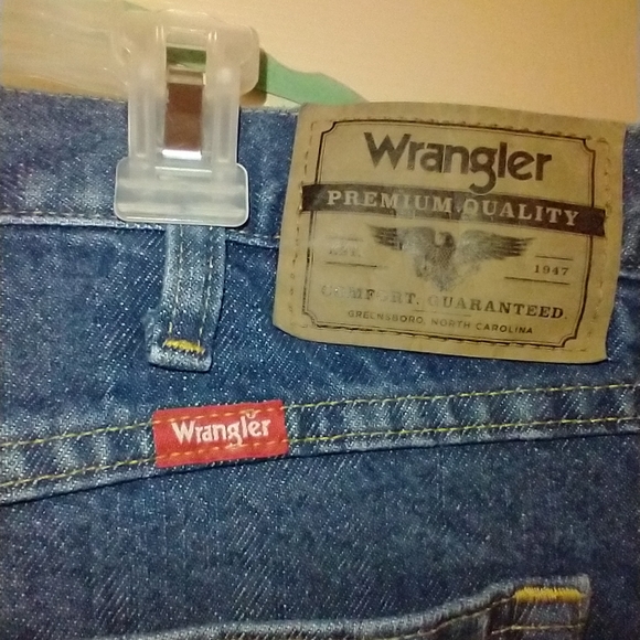 Wrangler Regular Fit Blue Medium Wash Denim Jeans Men's sz 44x30. - Picture 7 of 7